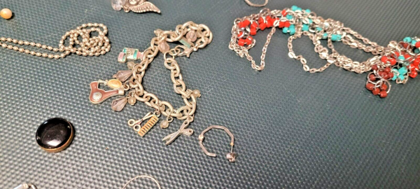 Used Jewlery Lot - Image 10