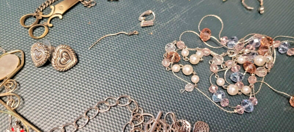 Used Jewlery Lot - Image 11