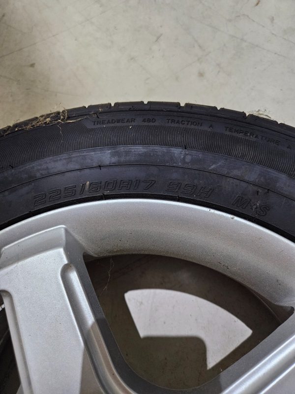 Jeep Cherokee Tire 225/60R17