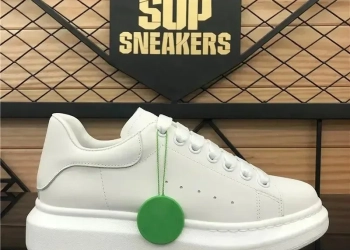 Top Quality Original Luxury Designer Mcqueens Shoes Fashion New High Platform Brand White Sneaker Casual Trainer Men Women